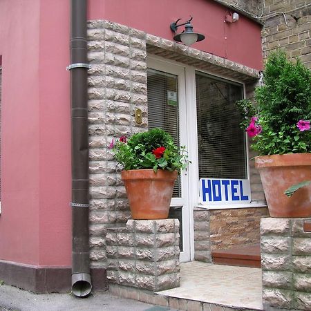 Antik Apart Hotel Riga Esterno foto