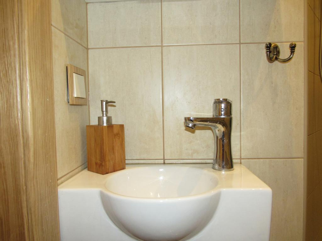 Antik Apart Hotel Riga Esterno foto